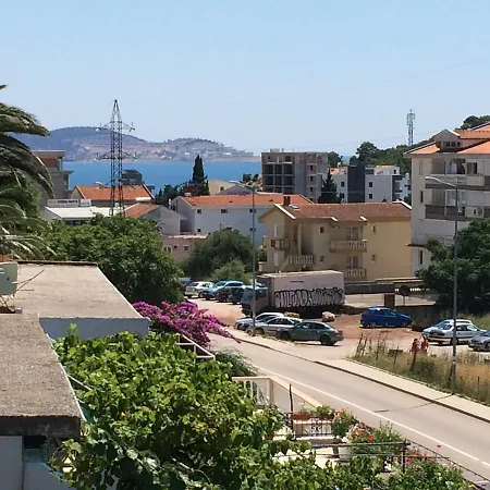 Ostojic Πανσιόν *
